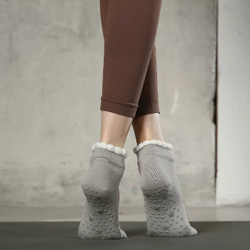 Porlsdn | Women’s Split-Toe Five-Toe Yoga Socks for Pilates and Studio Practice