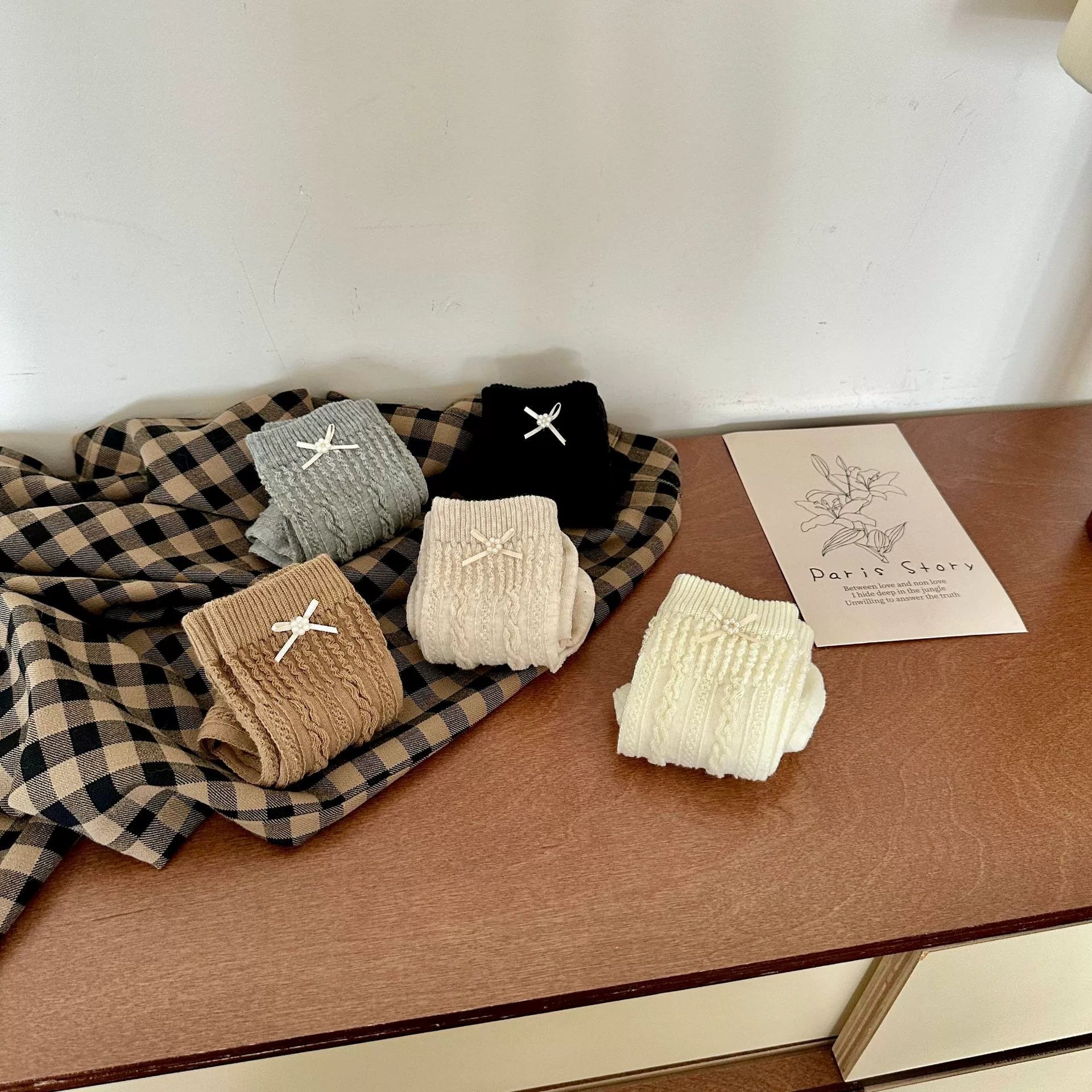 Porlsdn | Women’s Bow Detail Mid-Tube Socks with Ballet-Inspired Design