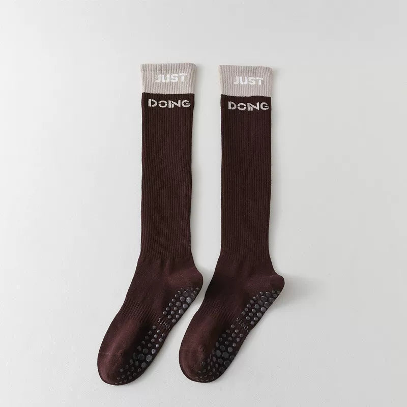 Porlsdn | Women’s Long Tube Cotton Yoga Socks – Color Block Non-Slip Pilates Floor Socks