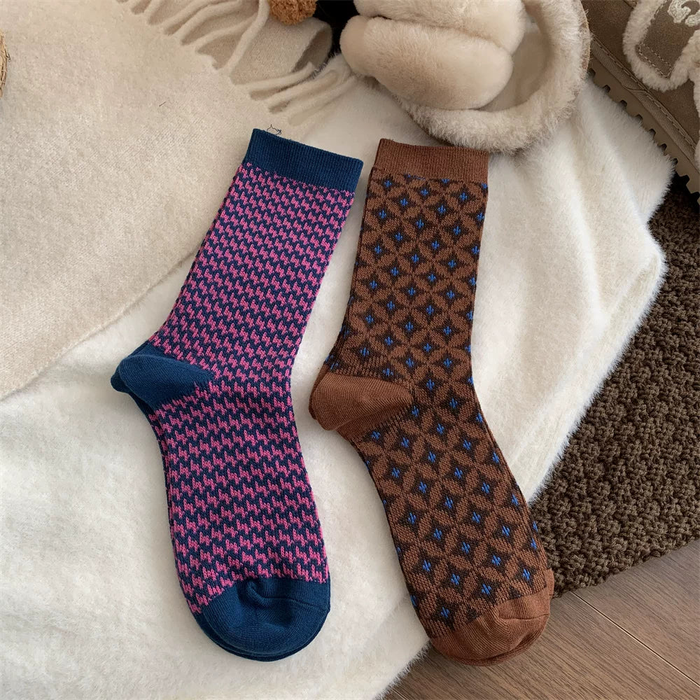 Porlsdn | Women’s Houndstooth Mid-Calf Cotton Socks for Autumn and Winter